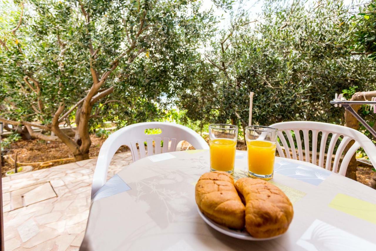 Apartments Iva Brstilo أوميس المظهر الخارجي الصورة