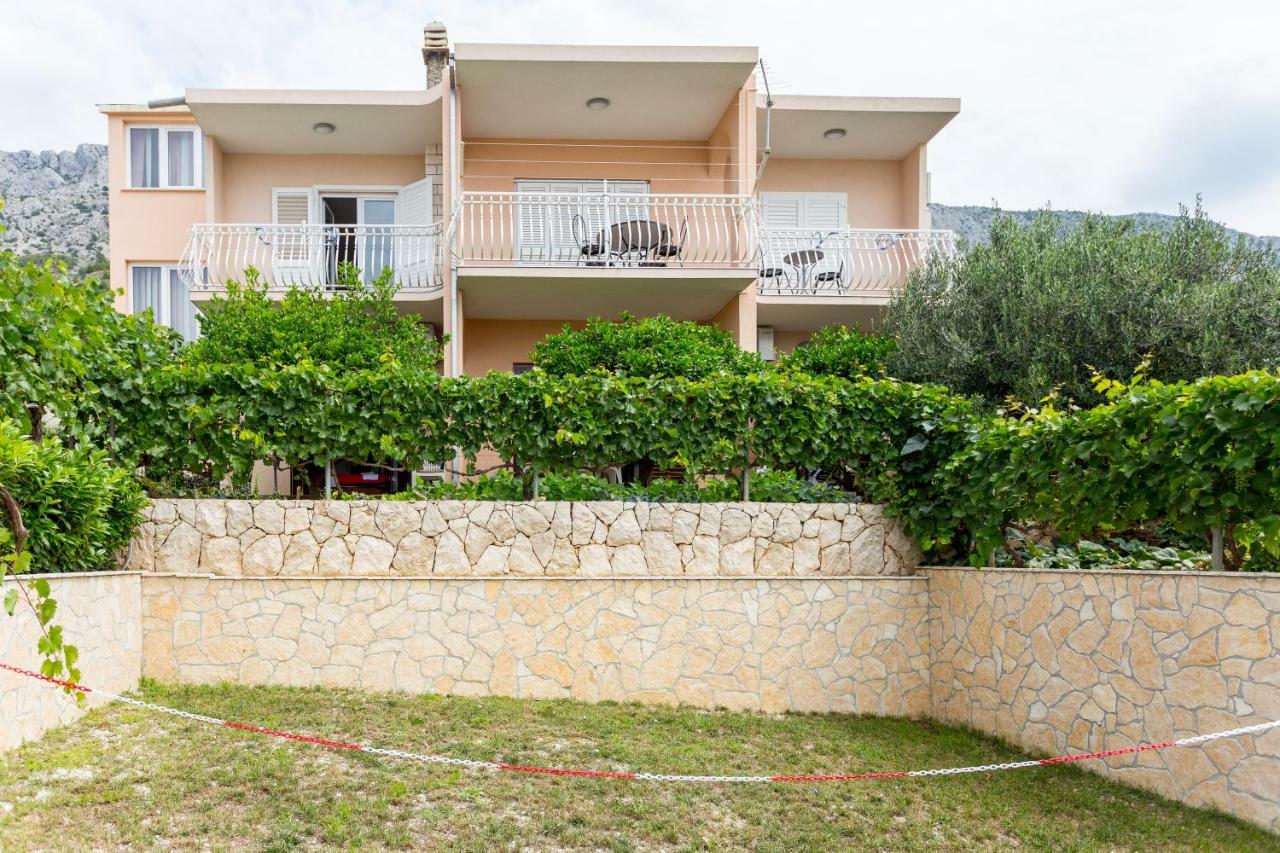 Apartments Iva Brstilo أوميس المظهر الخارجي الصورة