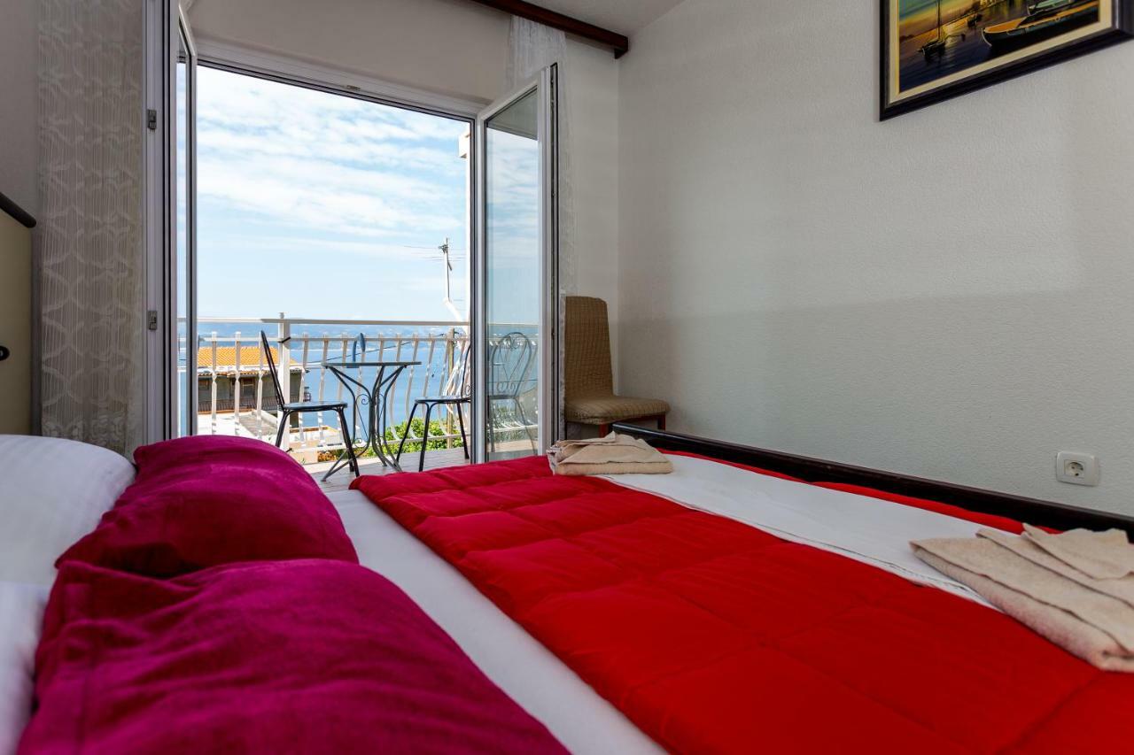 Apartments Iva Brstilo أوميس المظهر الخارجي الصورة