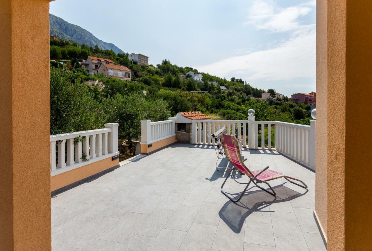 Apartments Iva Brstilo أوميس المظهر الخارجي الصورة