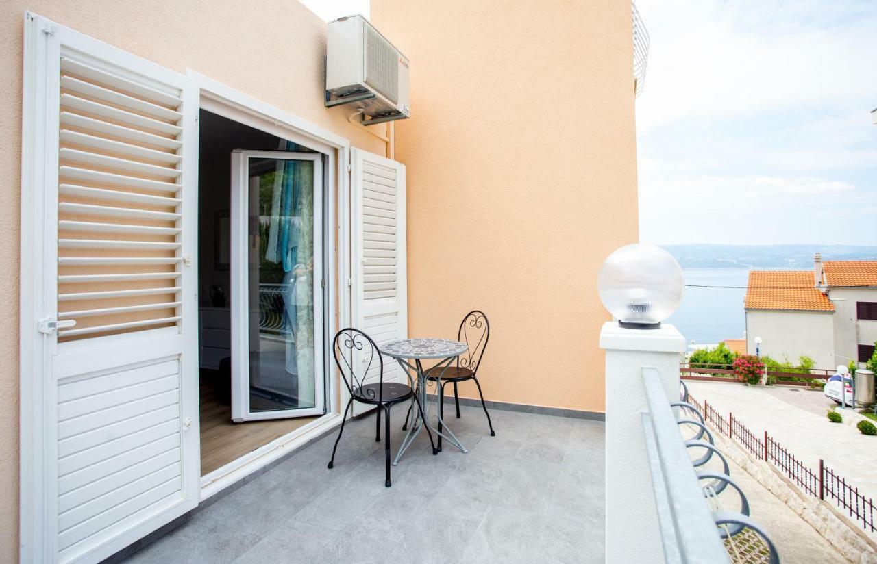 Apartments Iva Brstilo أوميس المظهر الخارجي الصورة