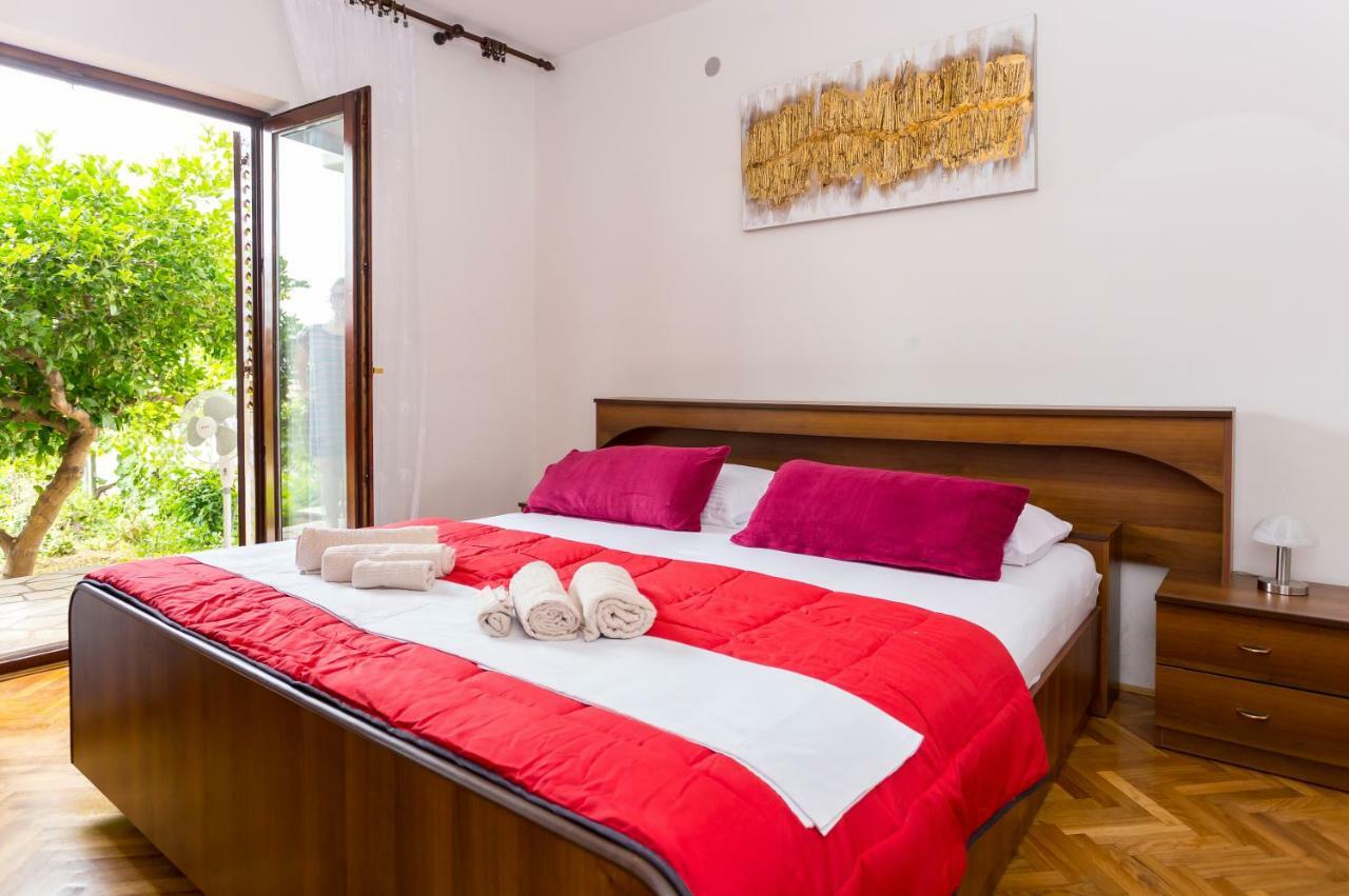 Apartments Iva Brstilo أوميس المظهر الخارجي الصورة
