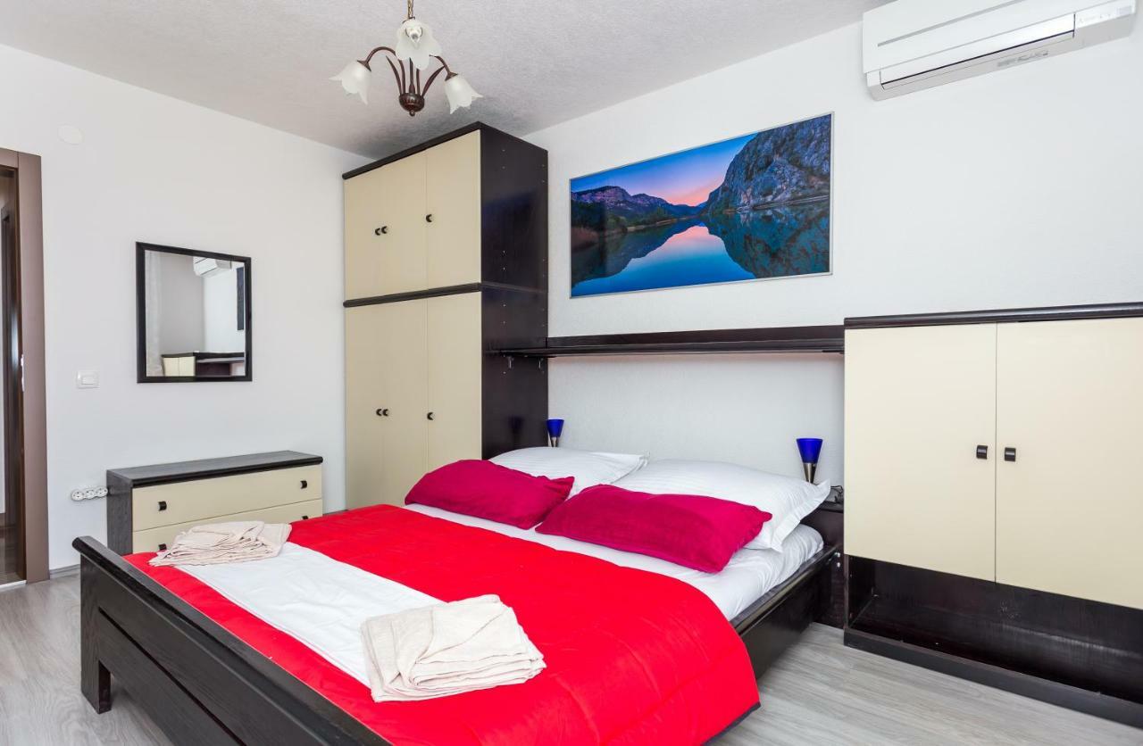 Apartments Iva Brstilo أوميس المظهر الخارجي الصورة